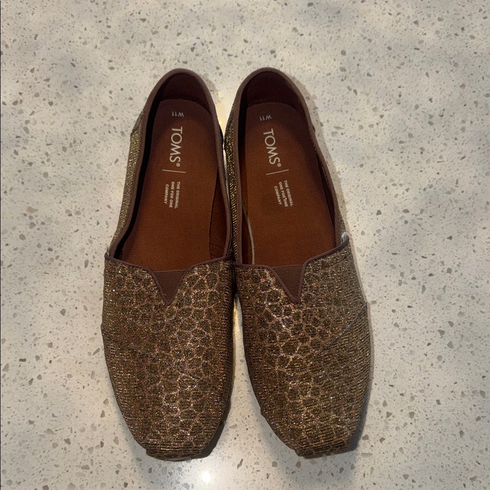 TOMS Men's Shimmering Gold Loafers